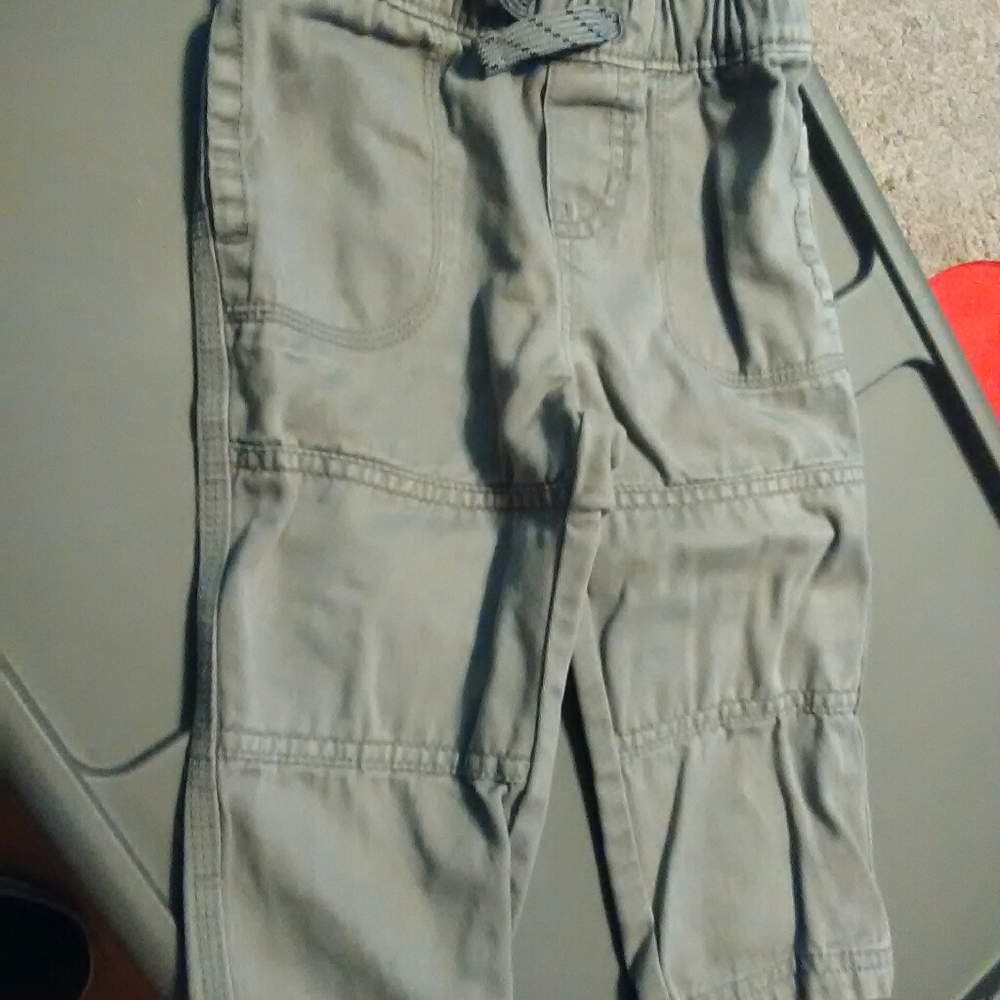 Lot of 3 pr pants 1 pr shorts /open to offers